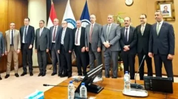 تحسين معدلات الإنتاج.. رئيس هيئة البترول يوجه بتنفيذ برامج الحفر الجديدة